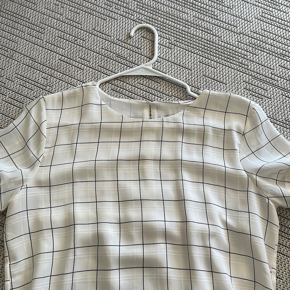 Loft Top - Picture 4 of 6